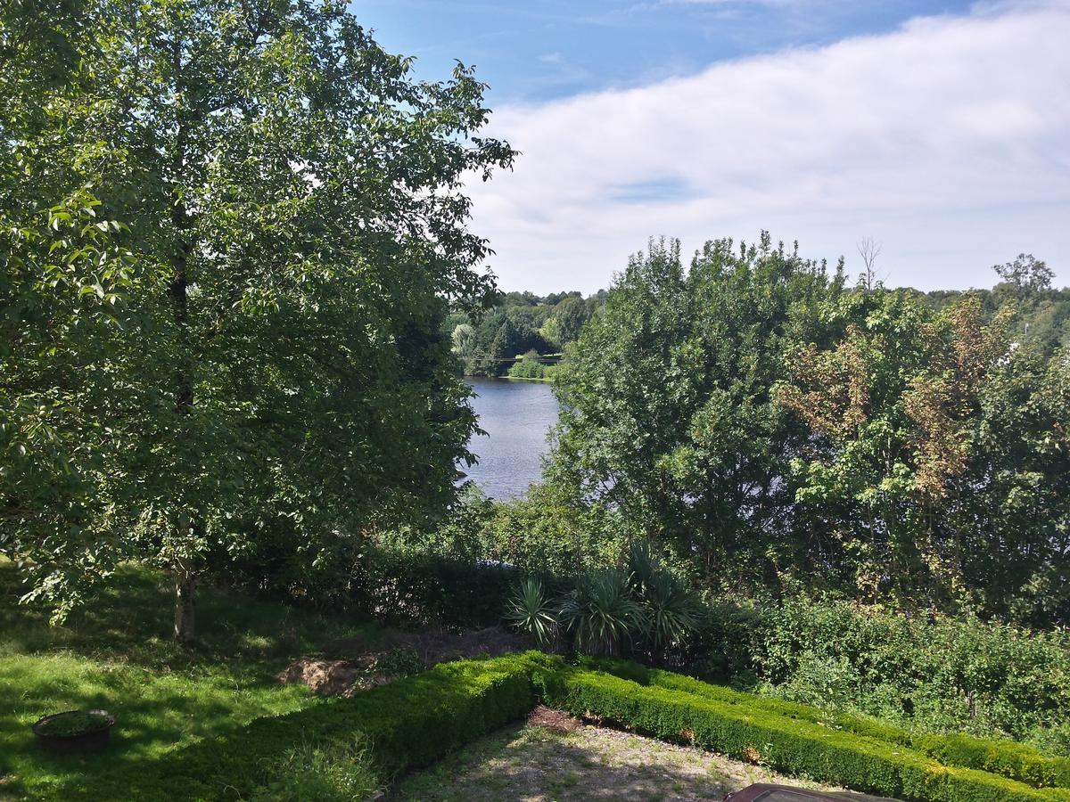 13 Bees Bed & Breakfast Confolens Bagian luar foto