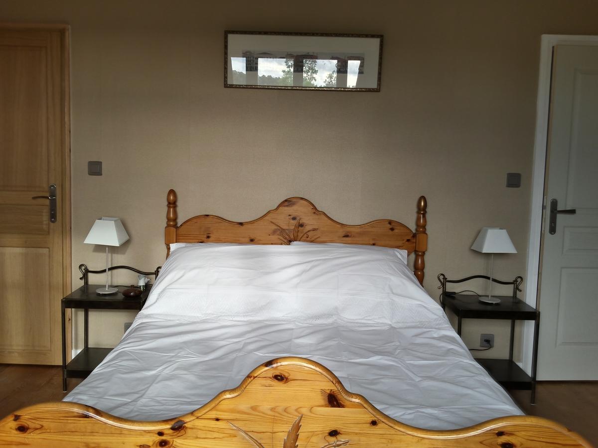 13 Bees Bed & Breakfast Confolens Bagian luar foto