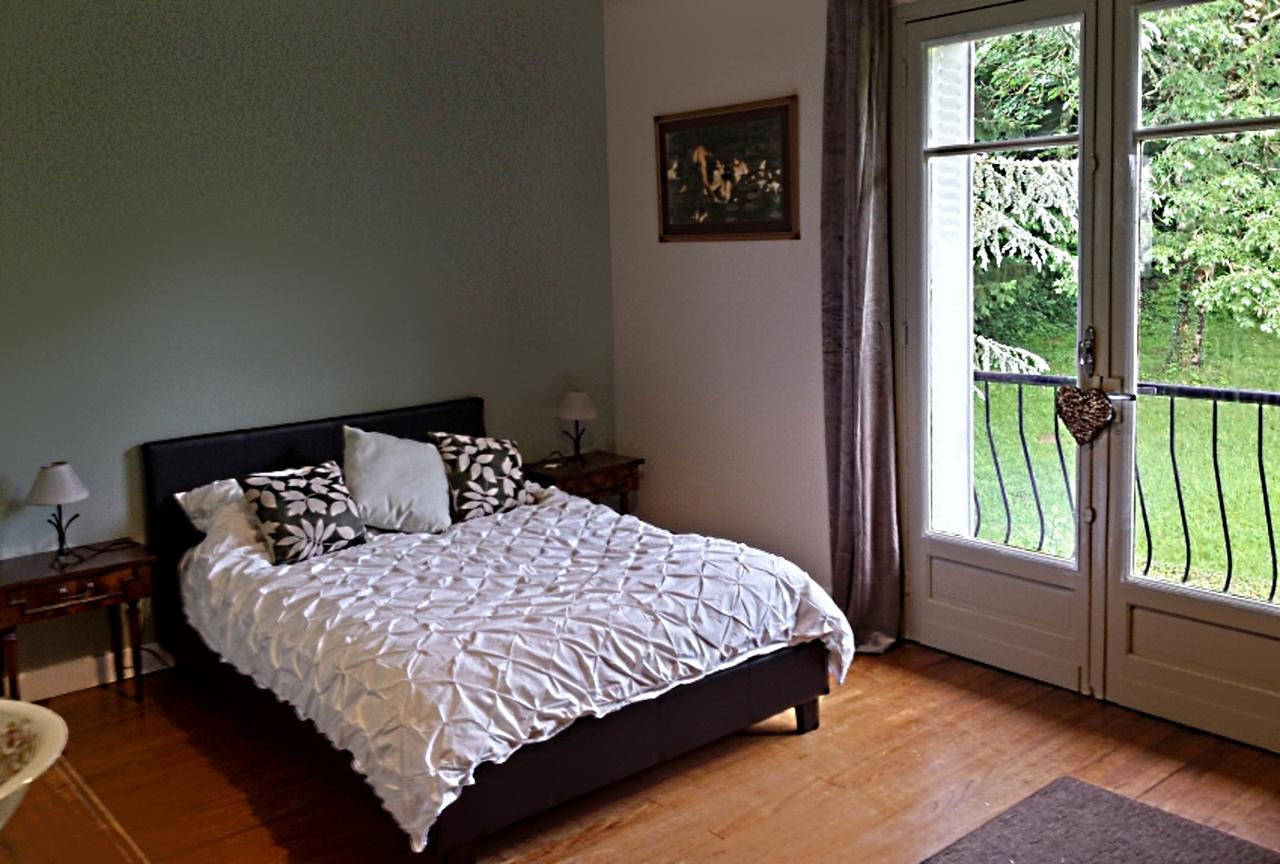 13 Bees Bed & Breakfast Confolens Bagian luar foto