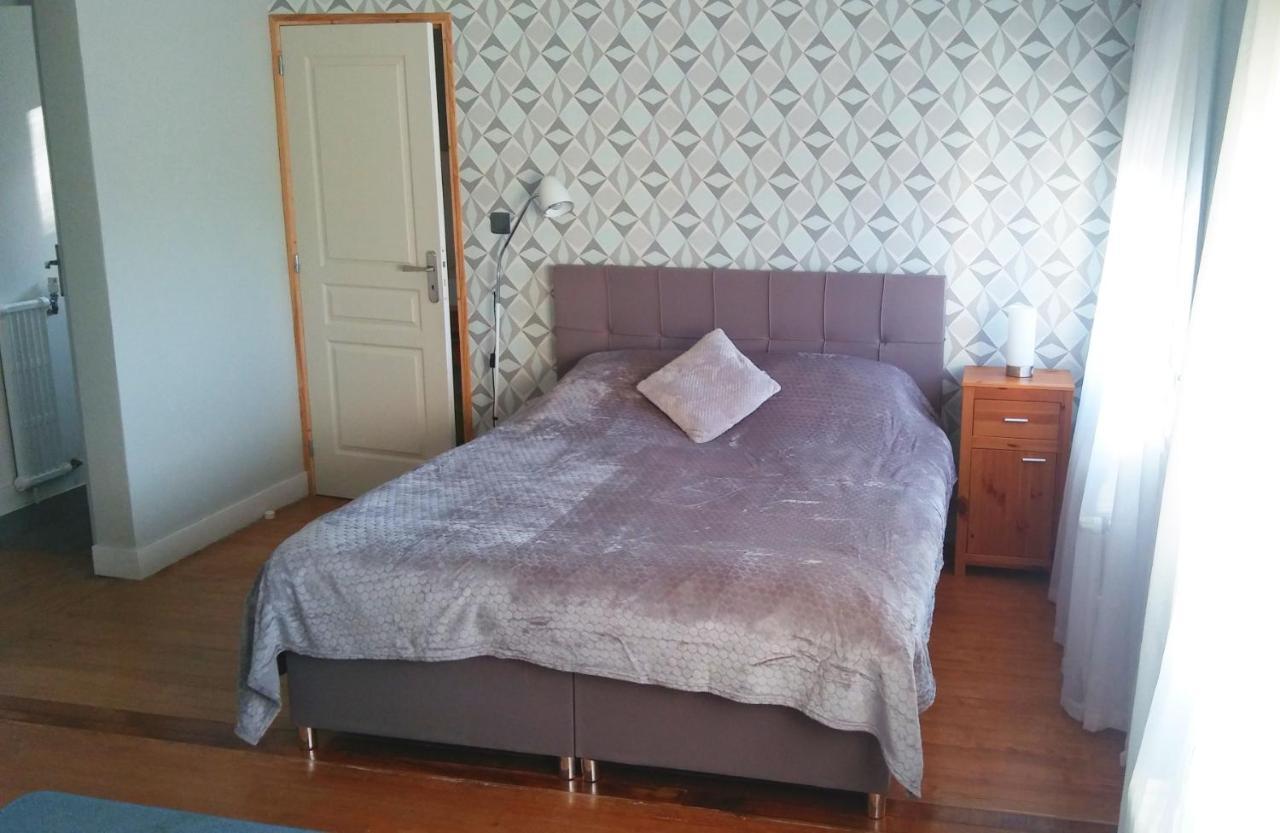 13 Bees Bed & Breakfast Confolens Bagian luar foto